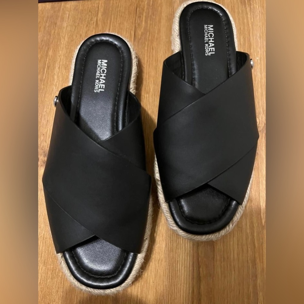 New Michael Kors Sandals